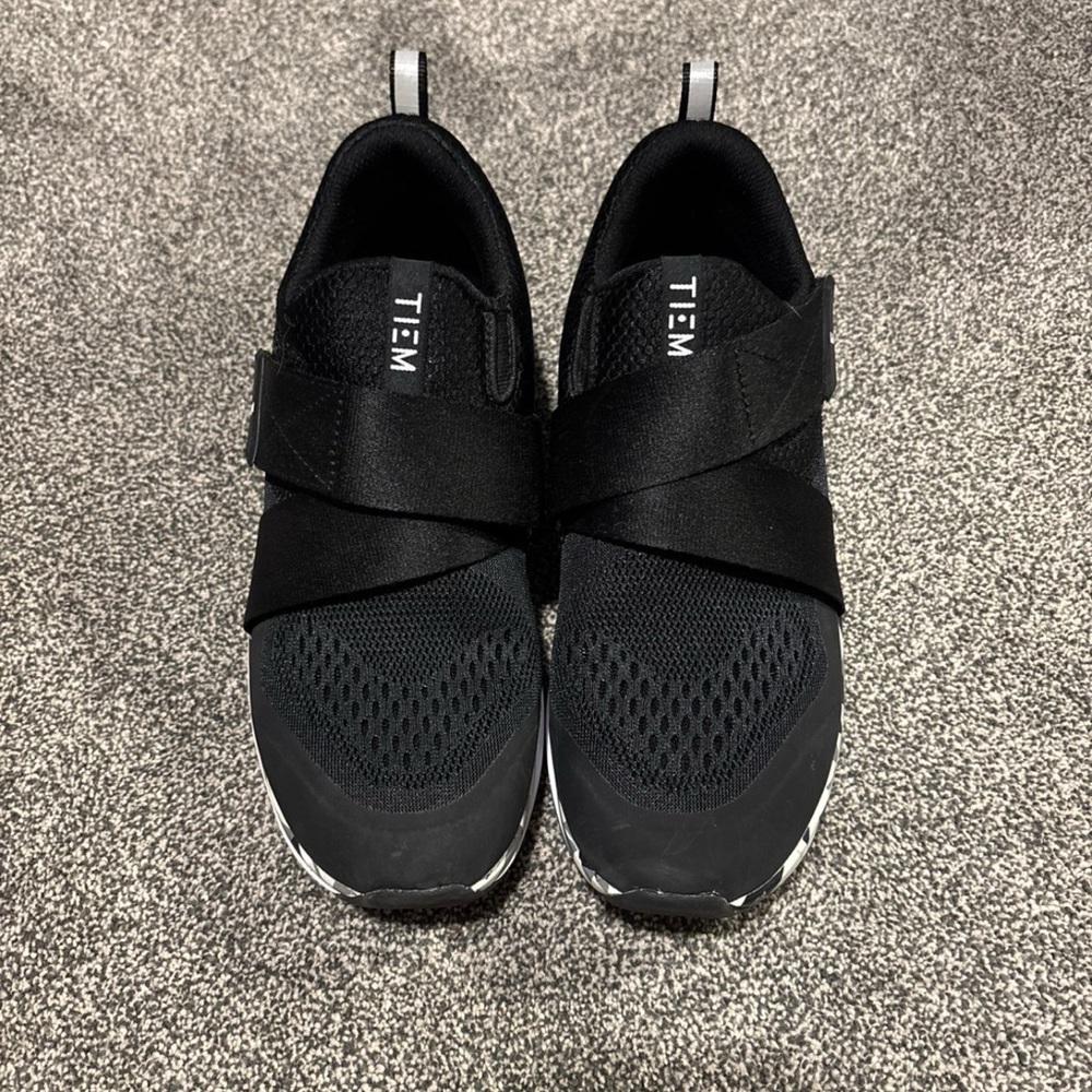 Women's Black Athletic Shoes
